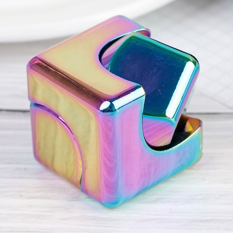 Stille kubus fidget gratis vanaf 70 €