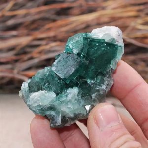 Ruwe groene herkimer, ideaal voor lithotherapie en decoratie.