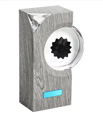 Houten laboratoriumtafel met wetenschappelijk apparaat, ideaal voor educatieve experimenten en wetenschappelijke demonstraties. Moderne en functionele ontwerp voor pedagogisch gebruik.