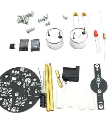 Set van verschillende elektronische componenten voor experimenten en wetenschappelijk knutselen.