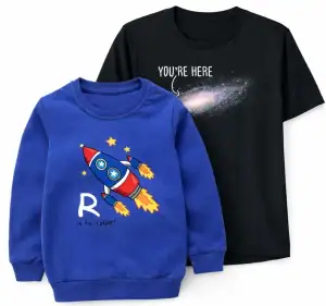 Blauwe sweatshirt voor kinderen met raketmotief en tekst "R is for taller!", ideaal voor ruimte- en wetenschapsliefhebbers.